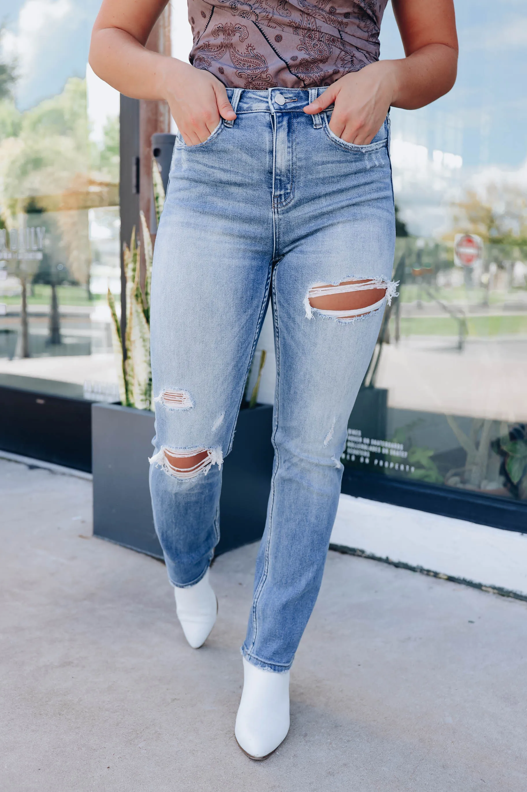 Alessandra High-Waisted Straight Jeans