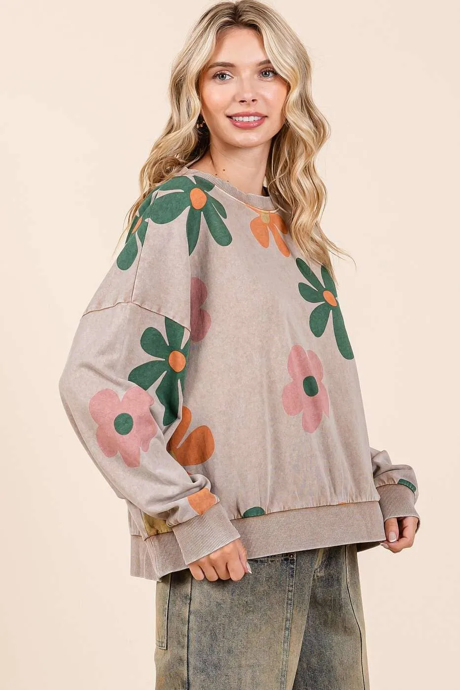 MINERAL WASH FLOWER PRINT FRENCH TERRY SWEATSHIRT